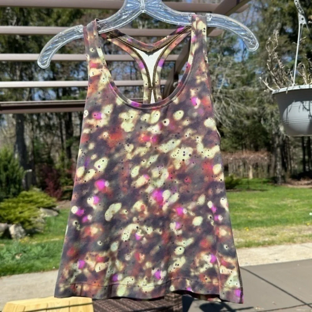 lululemon athletica Women's Cool Racerback Short Tank Top *Nulu‎